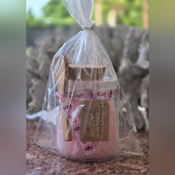 Homemade Salt Scrub Lavender - Picture 2 of 3